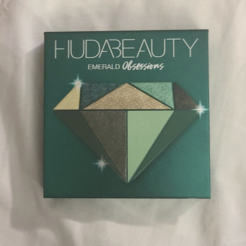Hudabeauty emerald obsessions